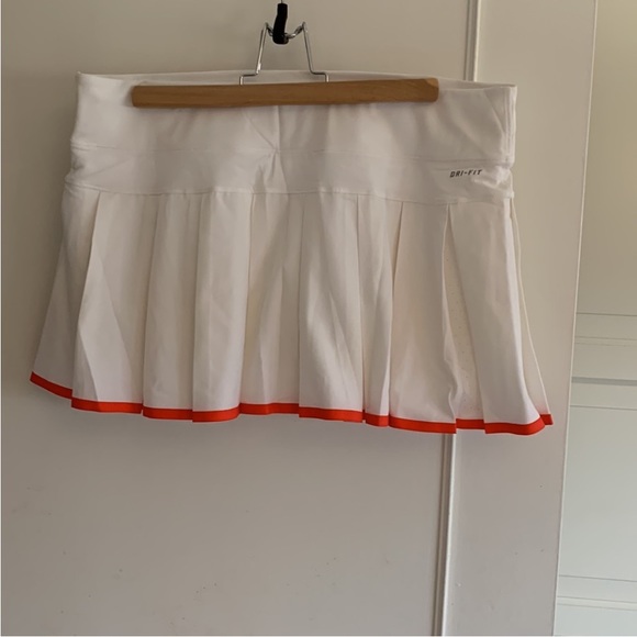 Nike white tennis skirt Dri fit, size Large. - Picture 2 of 10